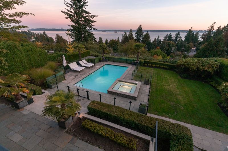 3470 Mathers Avenue, West Vancouver, BC