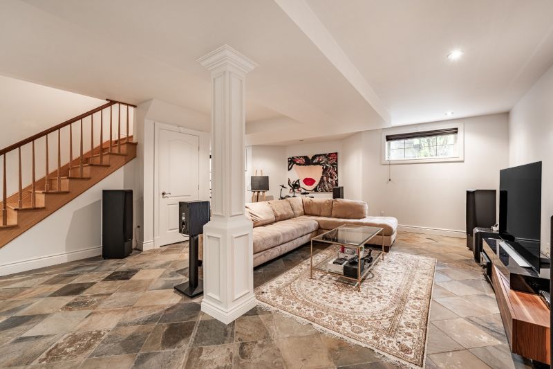 533 Rue des Falaises, Mont-Saint-Hilaire, QC
