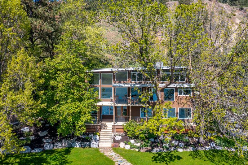 8280 Tronson Road, Vernon, BC