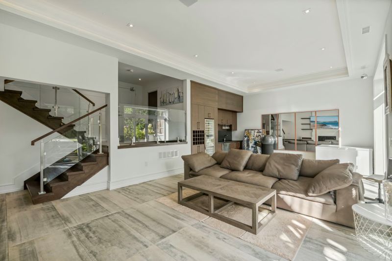 207 Burndale Avenue, North York, ON