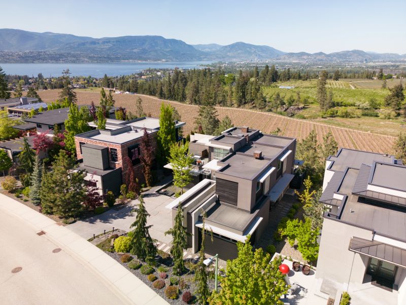 1076 Westpoint Drive, Kelowna, BC