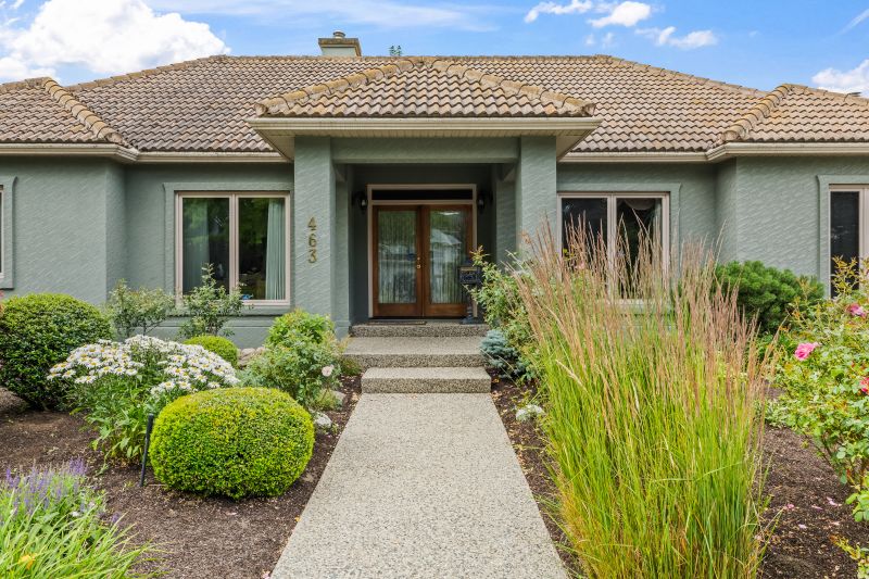 463 Carona Crescent, Kelowna, BC