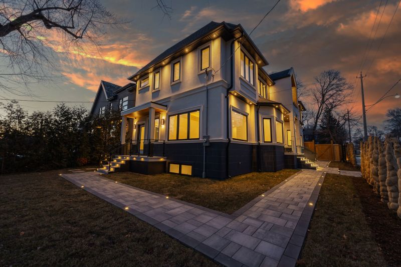 1352 Mount Pleasant Road, Toronto, ON, Canada, Toronto, ON