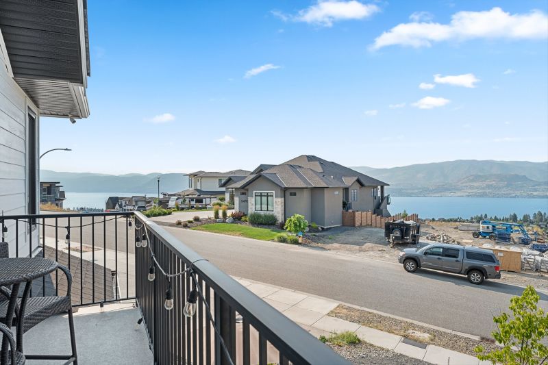 415 Hawk Hill Drive, Kelowna, BC