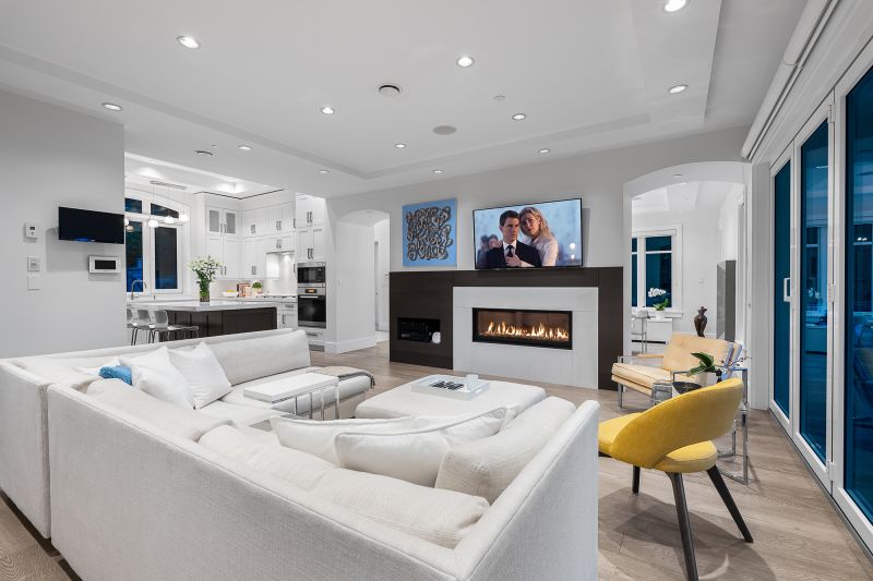 2130 Kings Avenue, West Vancouver, BC
