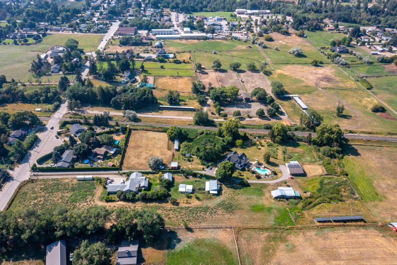 8506 Aberdeen Road, Coldstream, BC, Canada, Coldstream, BC