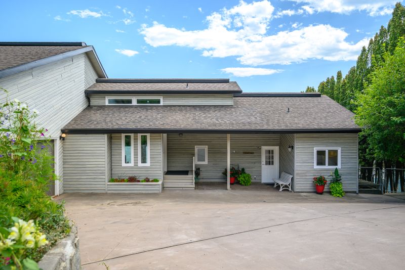 7994 Tronson Road, Vernon, BC