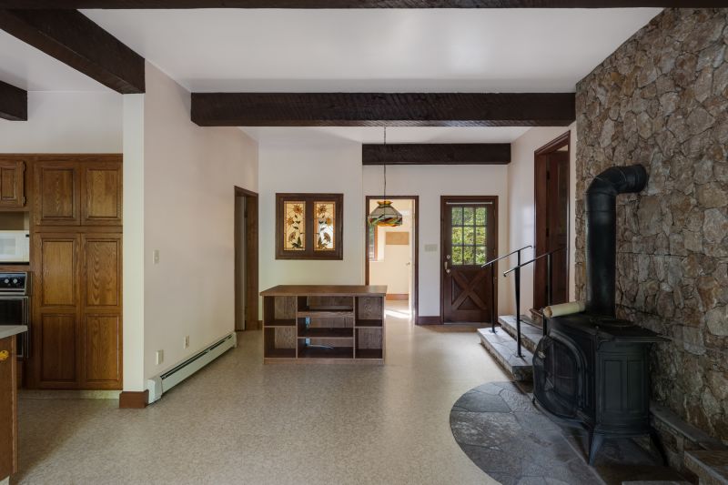 5161 Old West Saanich Rd, Victoria, BC
