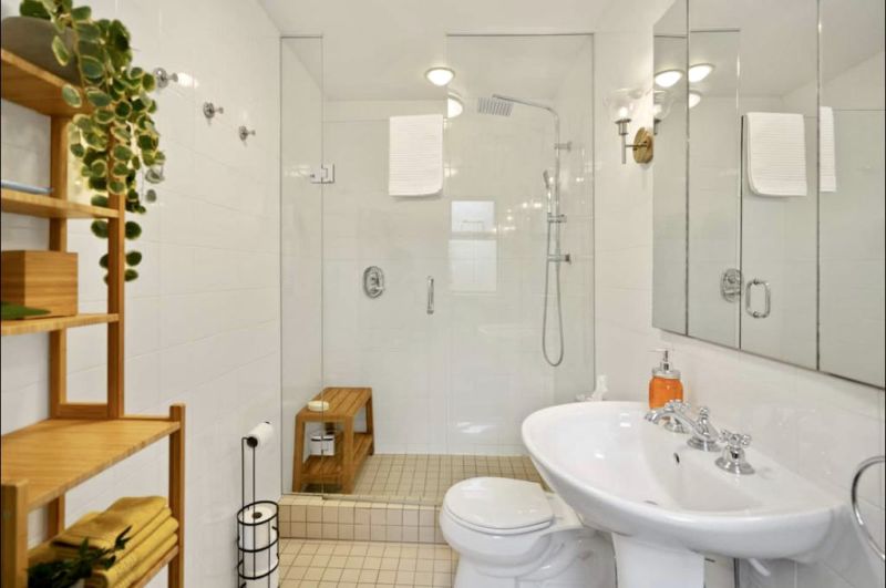 2458 York Avenue #303, Vancouver, BC