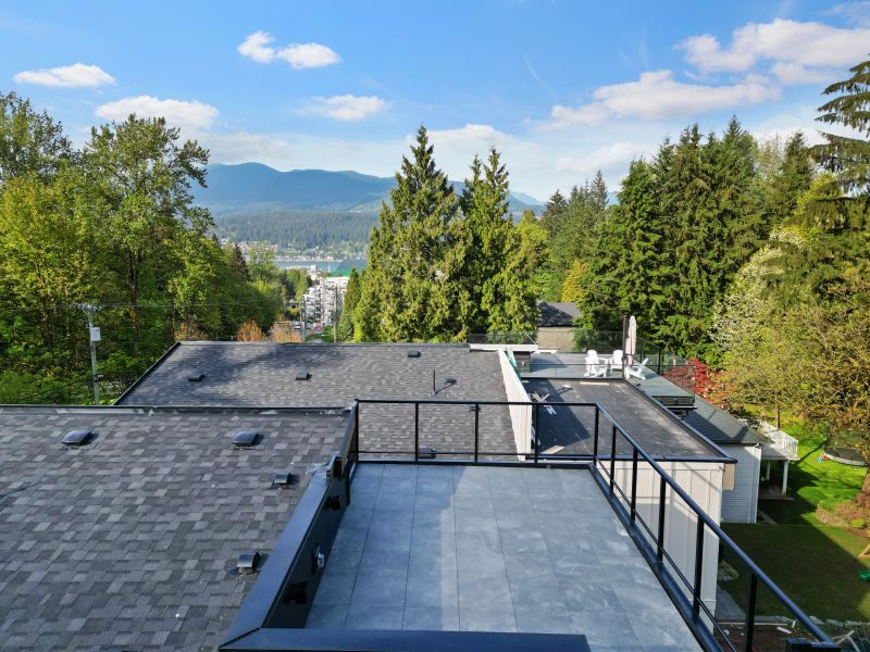 986 Seaforth Way, Port Moody, BC