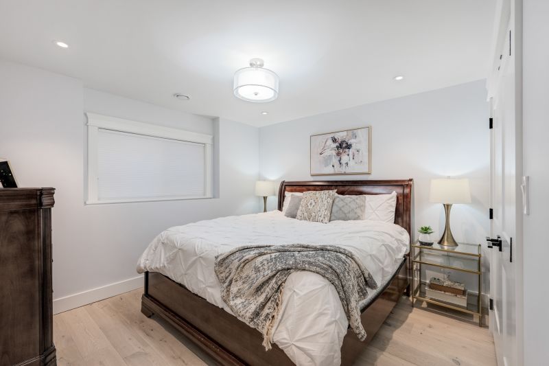 3880 Cadboro Bay Rd, Victoria, BC