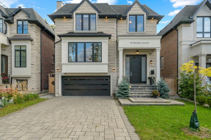 207 Burndale Avenue, North York, ON