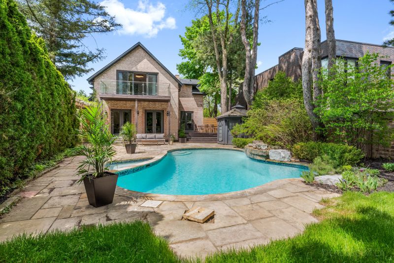 121 Forest Heights Blvd, Toronto, ON