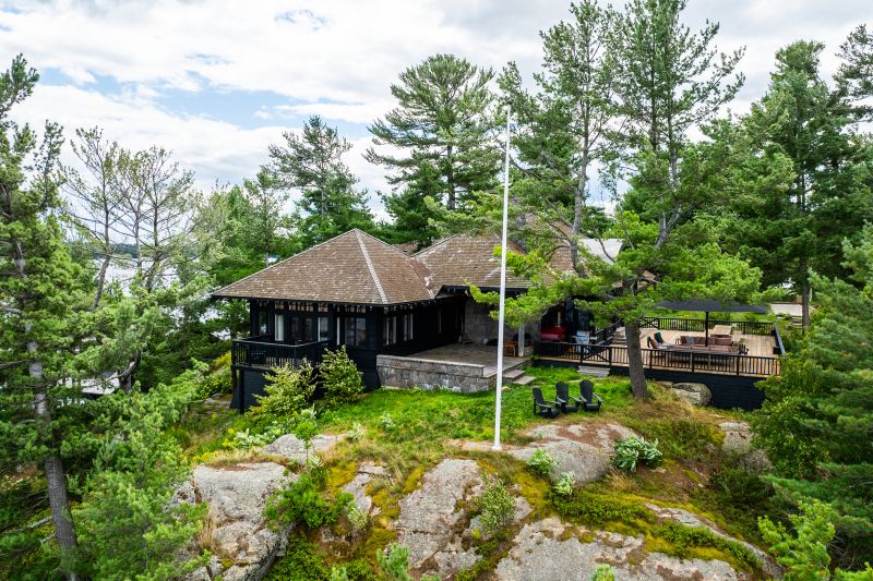 1 Onaway Island R21, Muskoka Lakes, ON