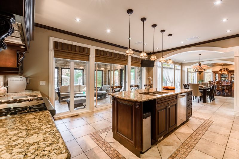 703 Rue des Chataigniers, Boucherville, QC