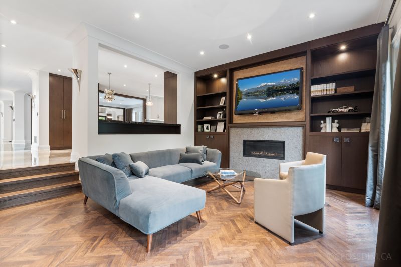 121 Forest Heights Blvd, Toronto, ON