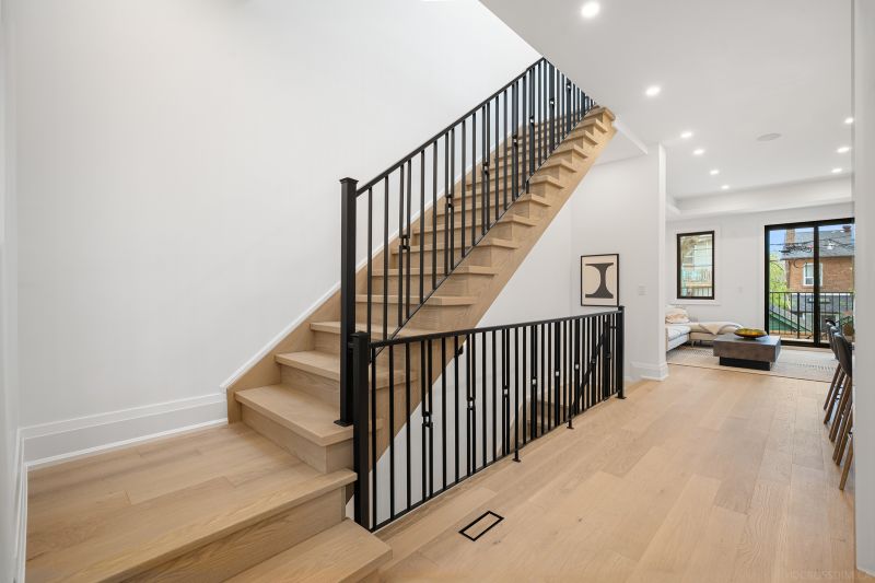 1 Graham Gardens, York, Toronto, ON, Canada, Toronto, ON