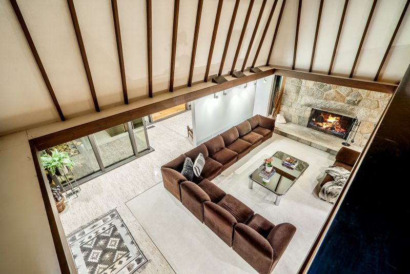 6225 St Georges Pl, West Vancouver, BC