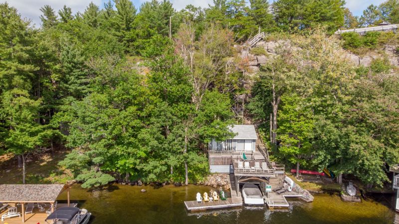 1059 Old Portage Road, Gravenhurst, ON