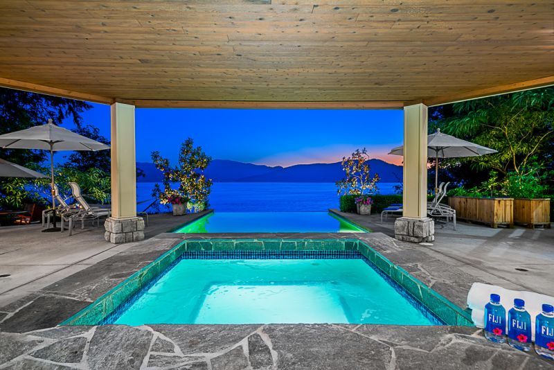 8035 Pasco Road, West Vancouver, BC