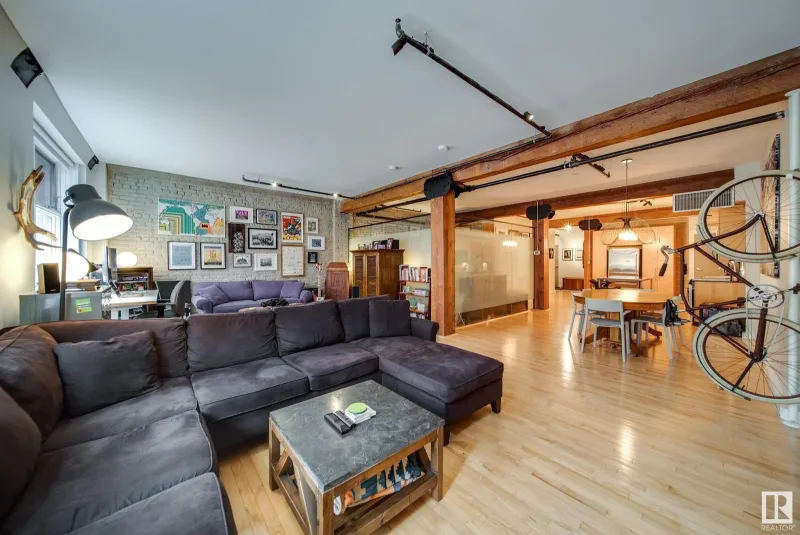 10169 104 St NW #204, Edmonton, AB