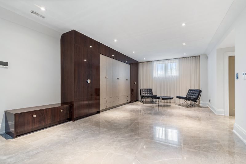 121 Forest Heights Blvd, Toronto, ON
