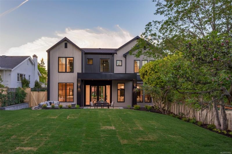 2651 Anscomb Place, Victoria, BC