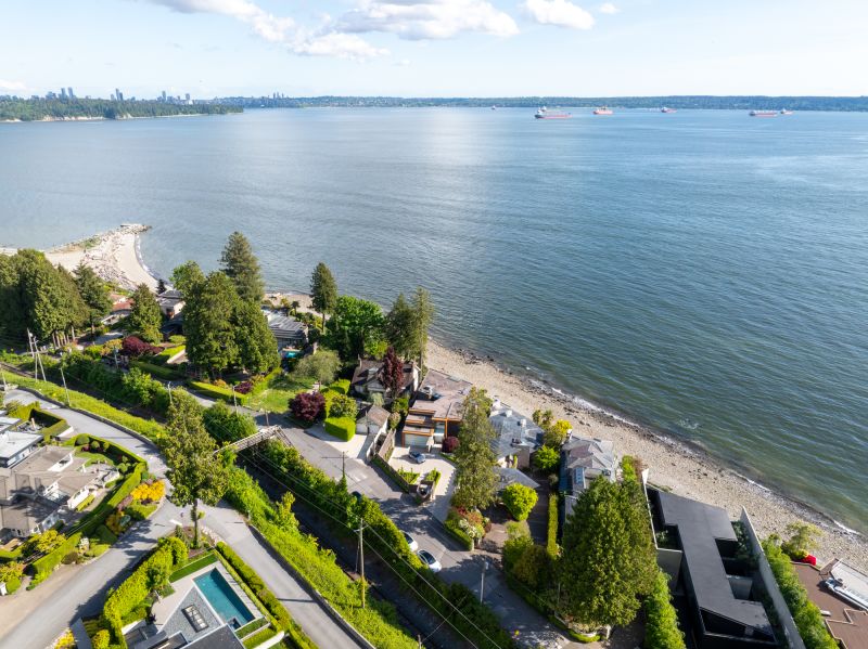 2612 Bellevue Avenue, West Vancouver, BC
