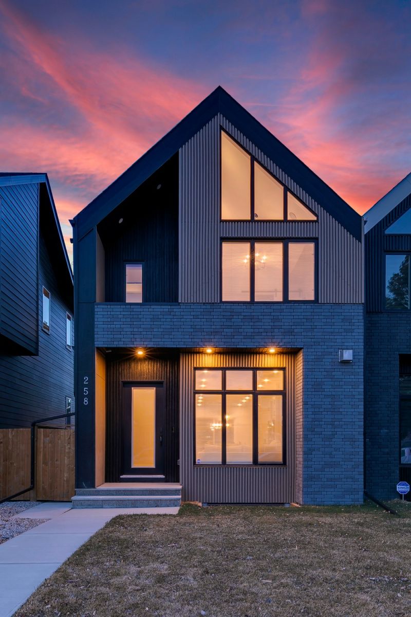 258 22 Avenue Northeast, Calgary, AB