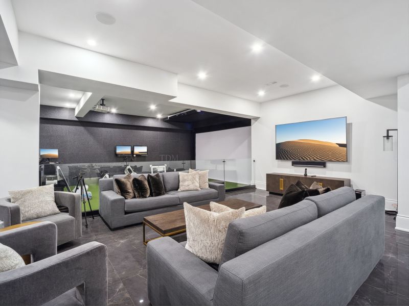 284 Pine Valley Crescent, Woodbridge, ON