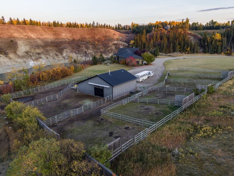 354146 104 Street East, Aldersyde, AB