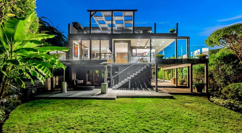 875 Aubeneau Crescent, West Vancouver, BC