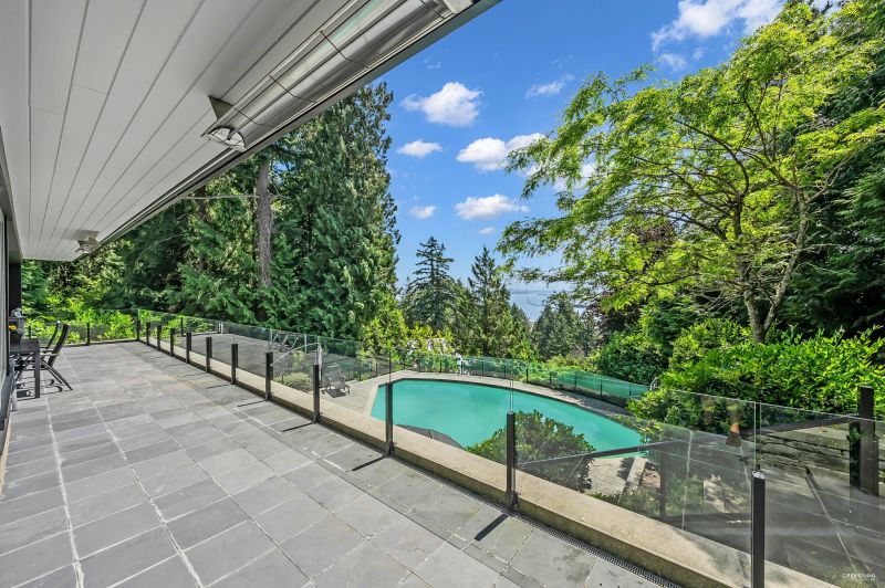 4668 Clovelly Walk, West Vancouver, BC