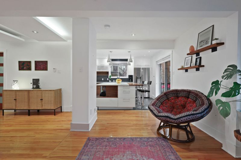 5042 Av. Jeanne-d'Arc, Montreal, QC