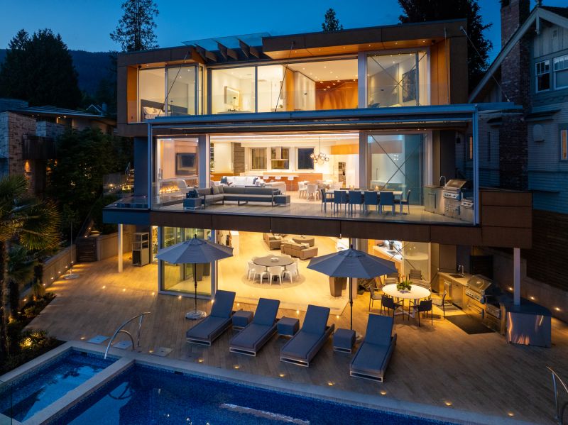 2612 Bellevue Avenue, West Vancouver, BC