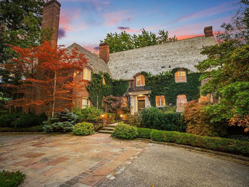 165 Teddington Park Avenue, Toronto, ON
