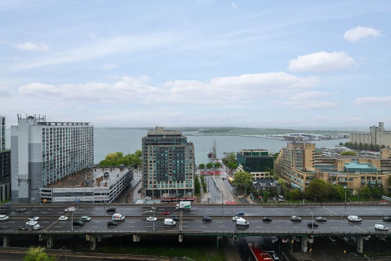 35 Mariner Terrace #2212, Toronto, ON
