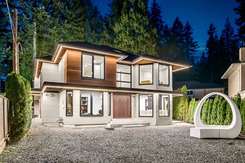 4577 Capilano Road, North Vancouver, BC, Canada, North Vancouver, BC