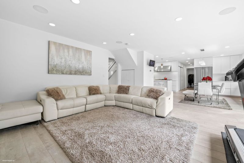 6471 Gibbons Dr, Richmond, BC