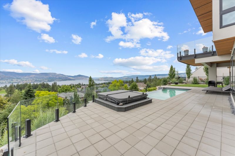 449 Swan Drive, Kelowna, BC