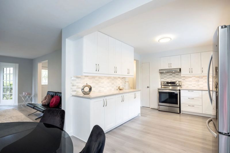 198 Romfield Circuit, Thornhill, ON
