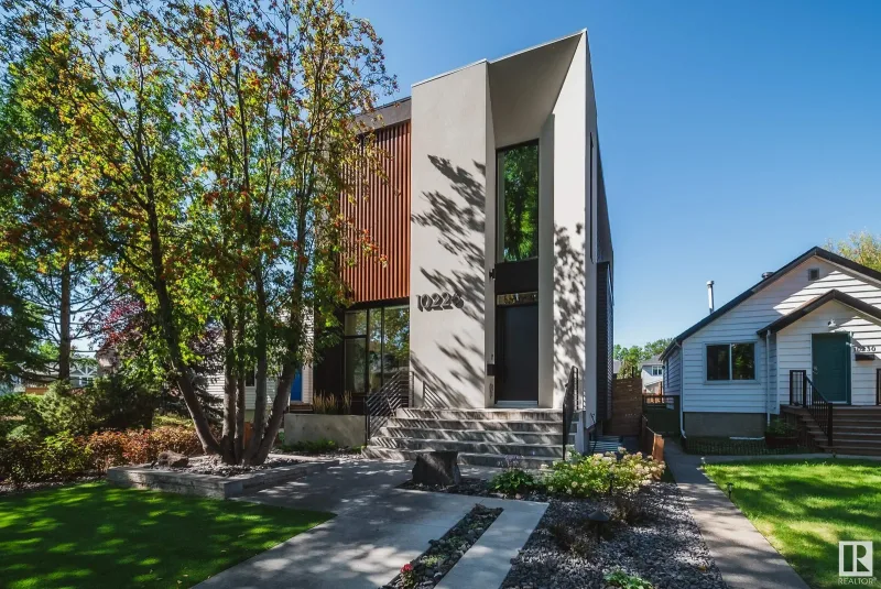 10226 146 St NW, Edmonton, AB