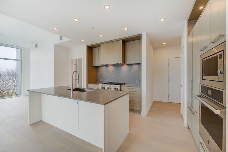 3409 Lakeshore Road #507, Kelowna, BC