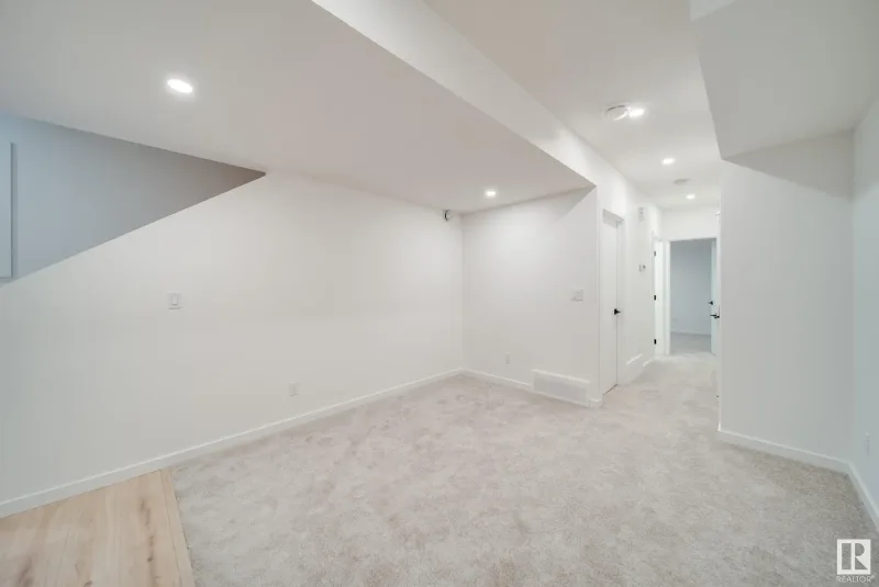7709 79 Avenue Northwest, Edmonton, AB