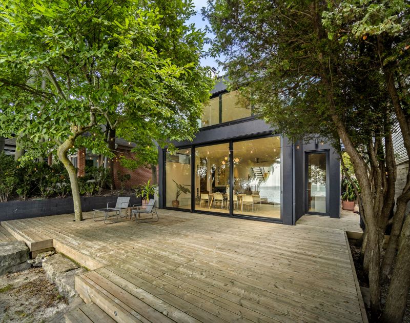 1 Lake Shore Drive, Toronto, ON