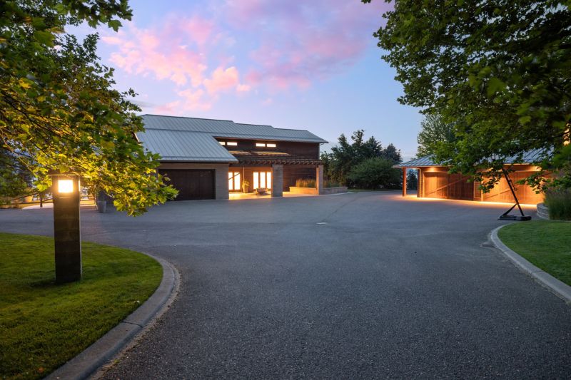 4840 Lakeshore Road, Kelowna, BC