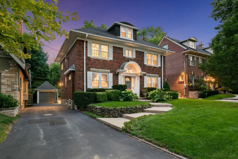 31 Hillhurst Blvd, Toronto, ON