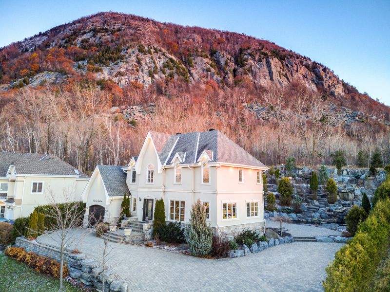 , Mont-Saint-Hilaire, QC