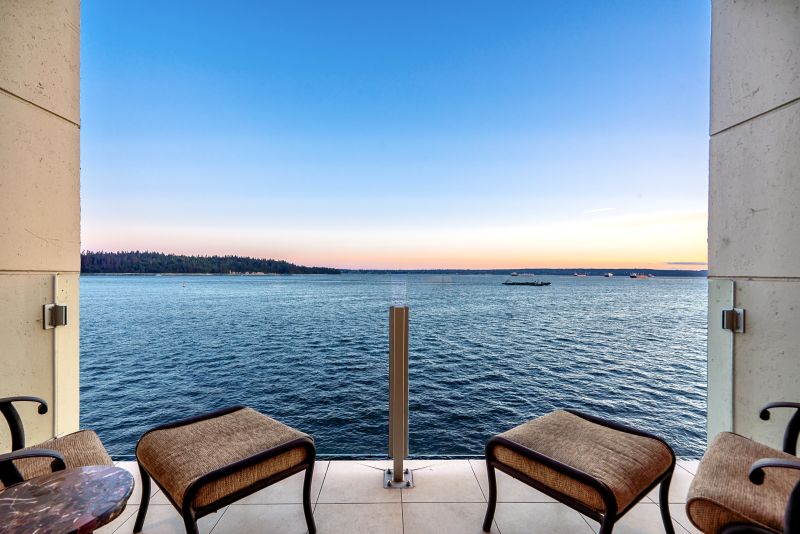 111 18th Street, West Vancouver, BC