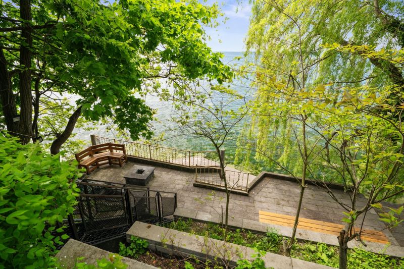 67 Lake Promenade, Etobicoke, ON